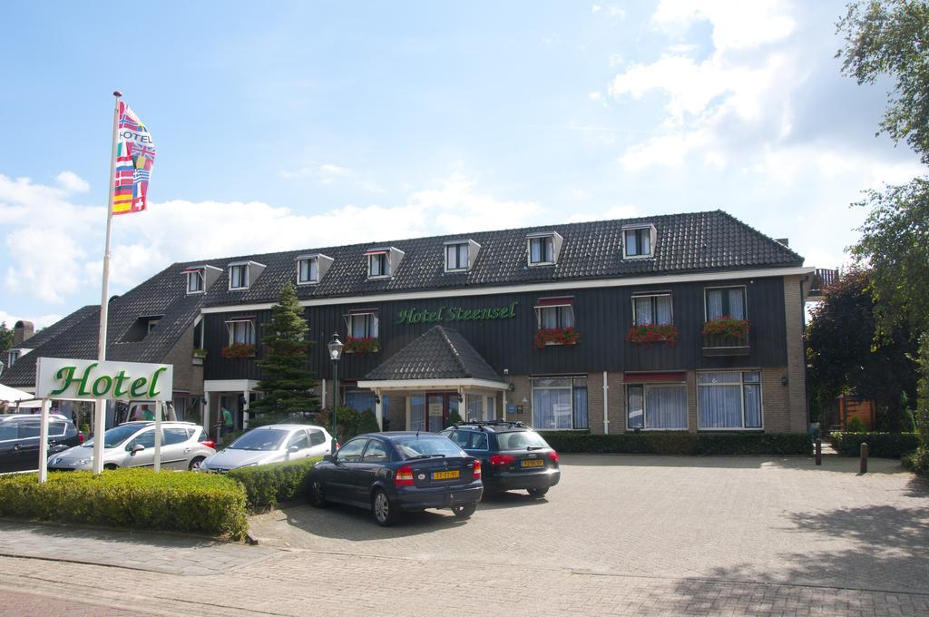 Hotel Steensel Exterior foto